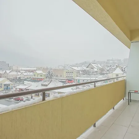 Cn2i Luxury Accommodation/mv Brasov