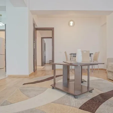 Cn2i Luxury Accommodation/mv Apartment *
