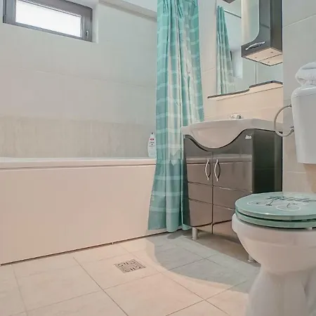 Cn2i Luxury Accommodation/mv Apartment *
